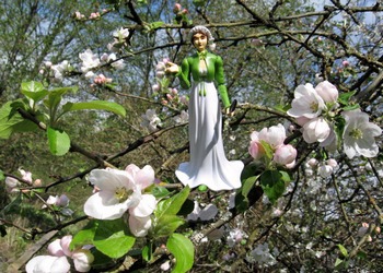 Image of Jane Austen commanding the apples to bloom