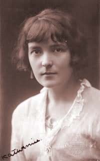 Portrait of author Katherine Mansfield