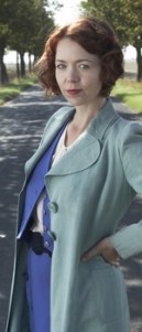 Anna Maxwell Martin in South Riding (2011)